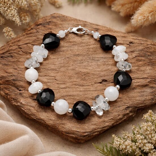 Dabīgo pērļu rokassprādze "Melnbaltā elegance"